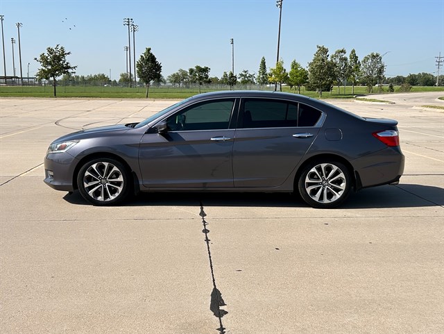 Honda Accord photo 14
