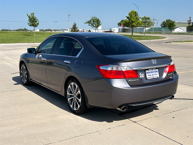Honda Accord photo 15