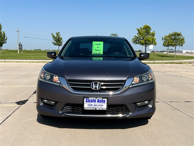 Honda Accord photo 2