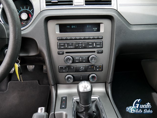 Ford Mustang photo 8