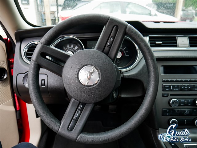 Ford Mustang photo 7