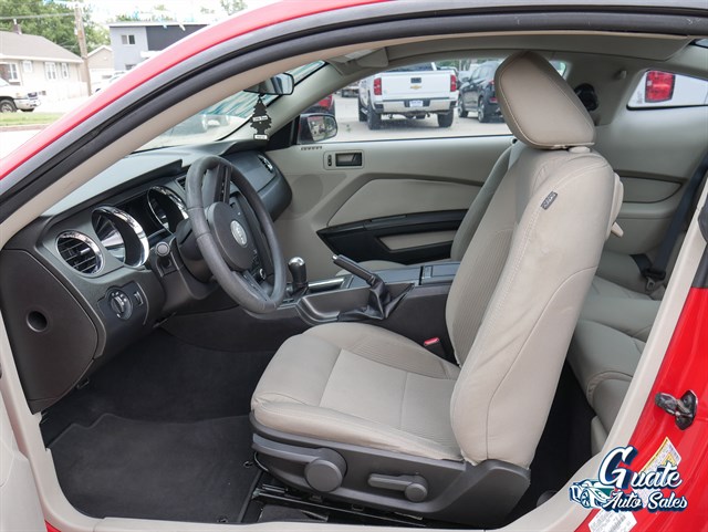 Ford Mustang photo 5