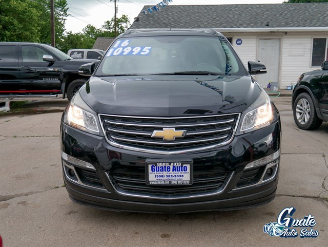 Chevrolet Traverse photo 2