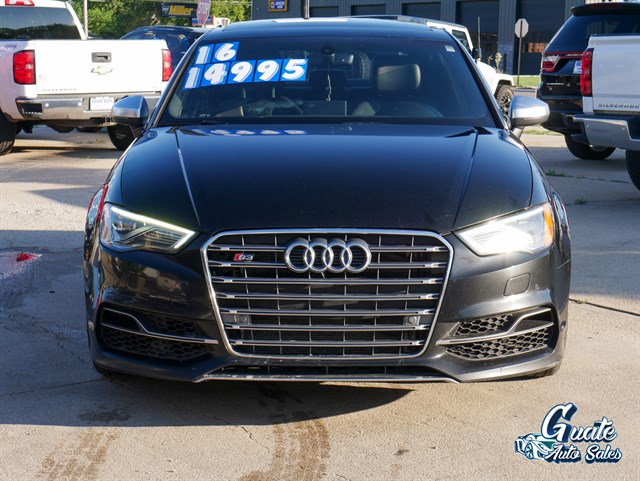 Audi S3 photo 2