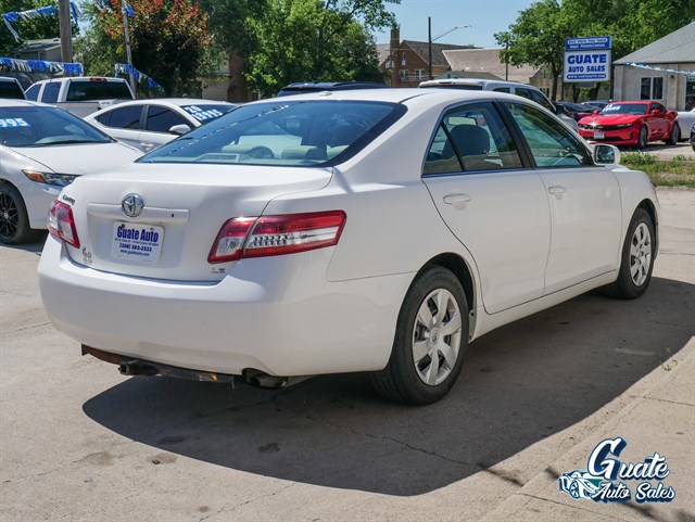 Toyota Camry photo 13