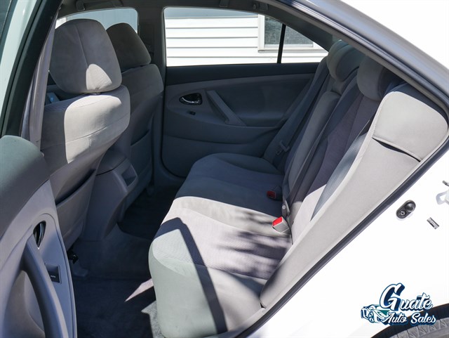 Toyota Camry photo 10