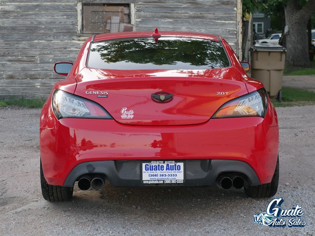 Hyundai Genesis Coupe photo 12