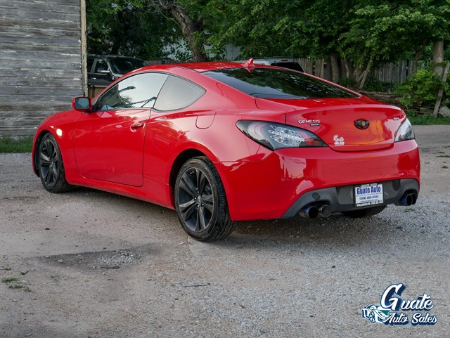 Hyundai Genesis Coupe photo 11
