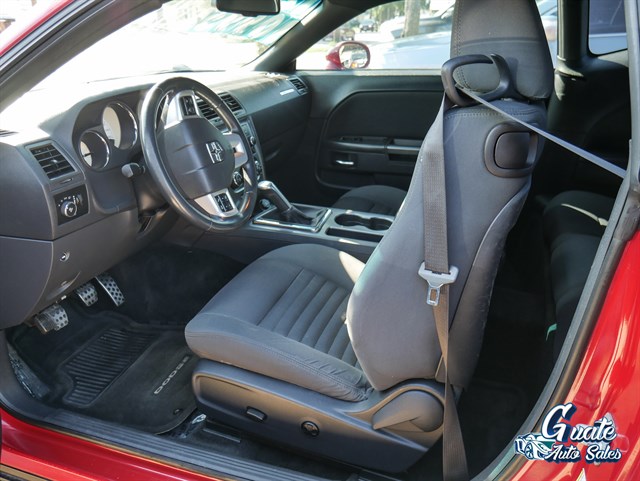 Dodge Challenger photo 4