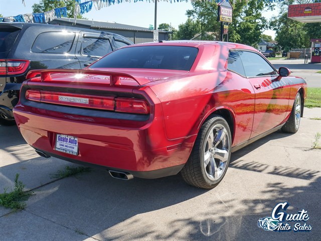 Dodge Challenger photo 10