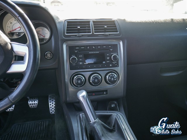Dodge Challenger photo 7