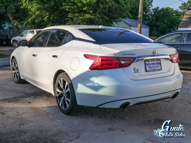 Nissan Maxima photo 11