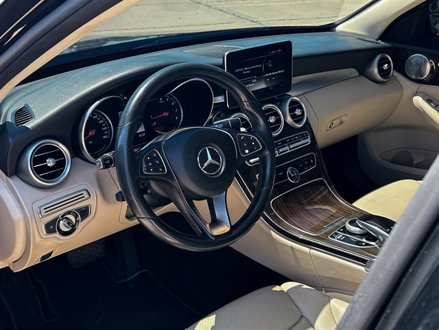 Mercedes-Benz C-Class photo 4