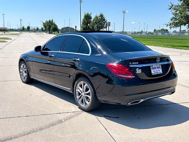 Mercedes-Benz C-Class photo 16