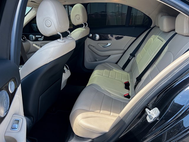 Mercedes-Benz C-Class photo 12