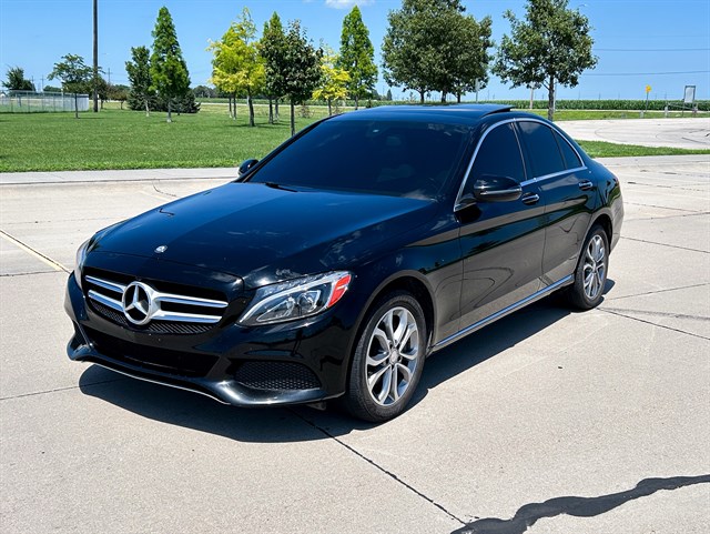 Mercedes-Benz C-Class photo 3