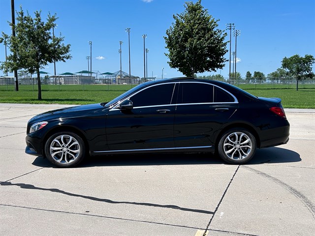 Mercedes-Benz C-Class photo 15