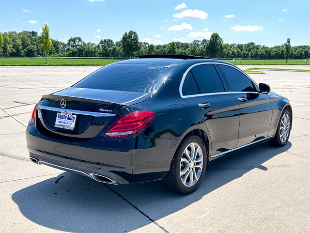 Mercedes-Benz C-Class photo 18