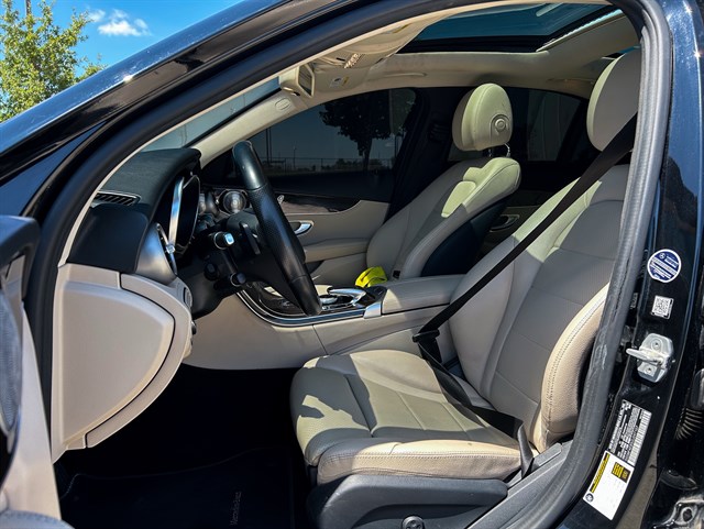 Mercedes-Benz C-Class photo 11