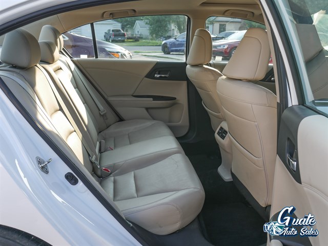 Honda Accord photo 16