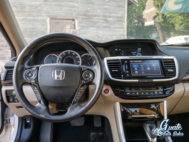 Honda Accord photo 9