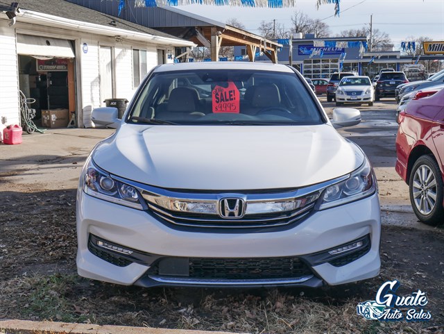Honda Accord photo 2