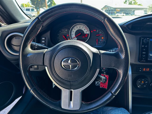 Scion FR-S photo 5