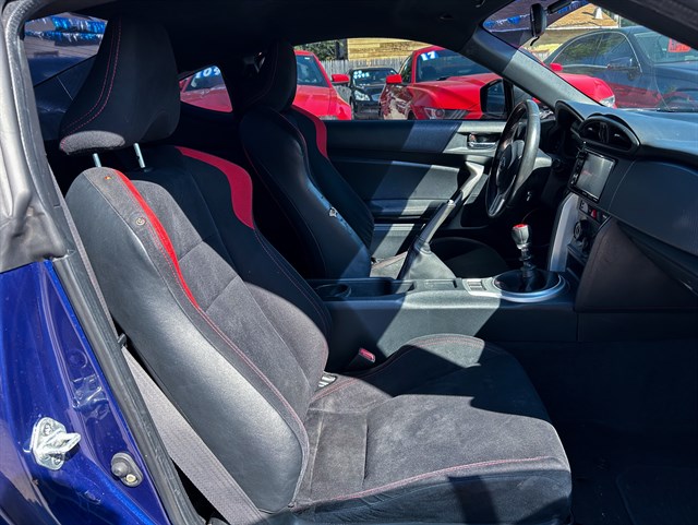 Scion FR-S photo 14