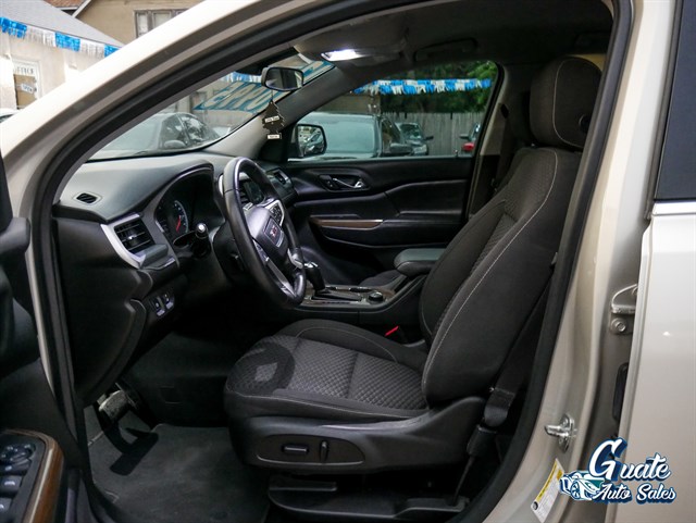 GMC Acadia photo 5