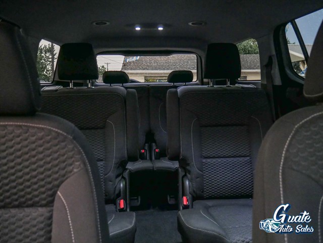 GMC Acadia photo 12