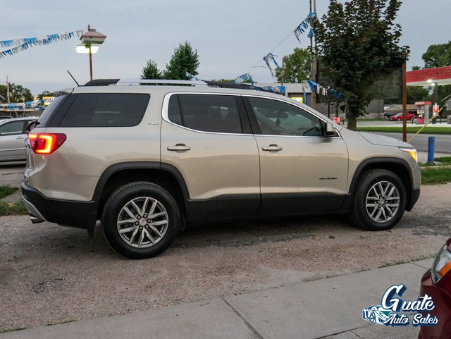 GMC Acadia photo 17