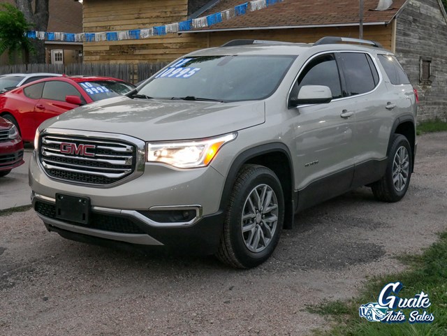 GMC Acadia photo 3