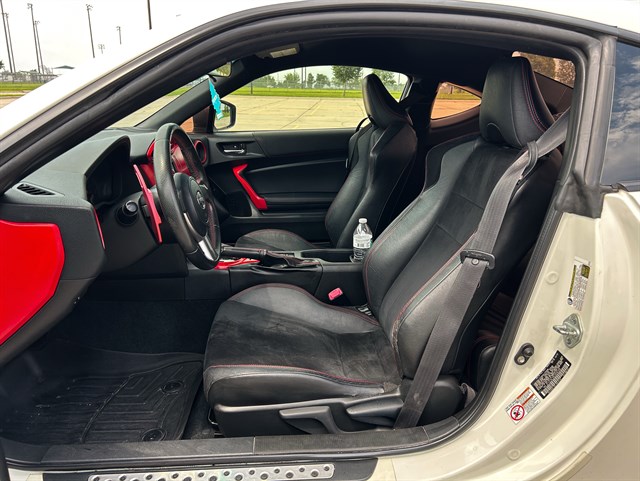 Subaru BRZ photo 14