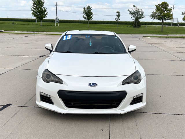 Subaru BRZ photo 2