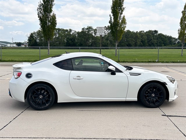 Subaru BRZ photo 13