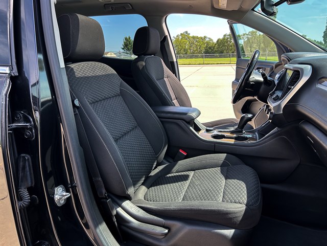 GMC Acadia photo 19