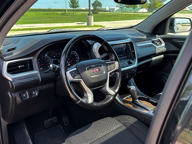 GMC Acadia photo 4