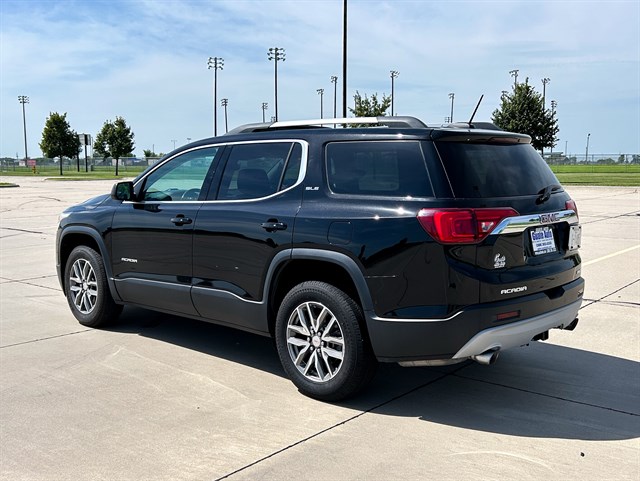 GMC Acadia photo 10