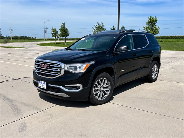 GMC Acadia photo 3