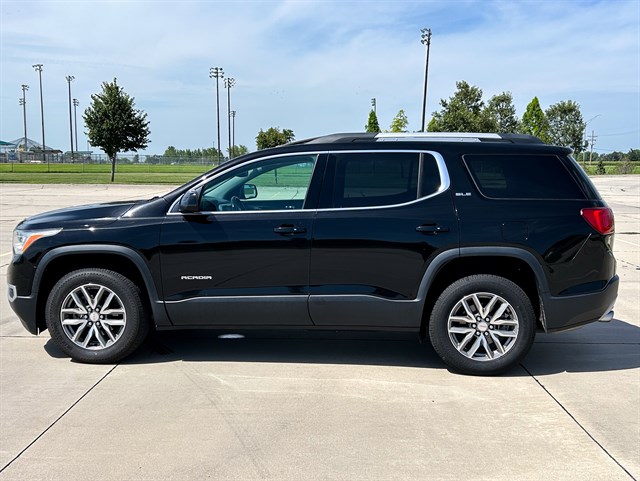 GMC Acadia photo 9