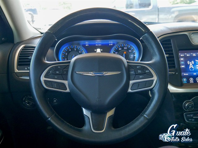 Chrysler 300 photo 7