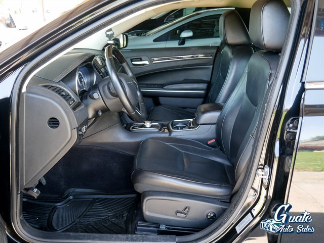 Chrysler 300 photo 5