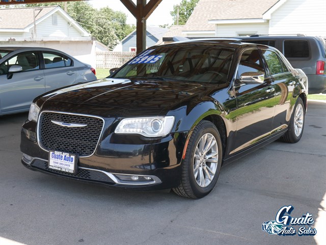 Chrysler 300 photo 3