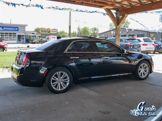 Chrysler 300 photo 15