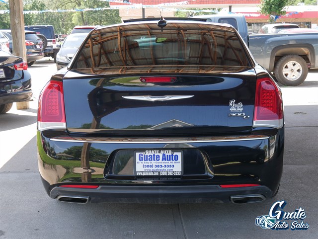 Chrysler 300 photo 13