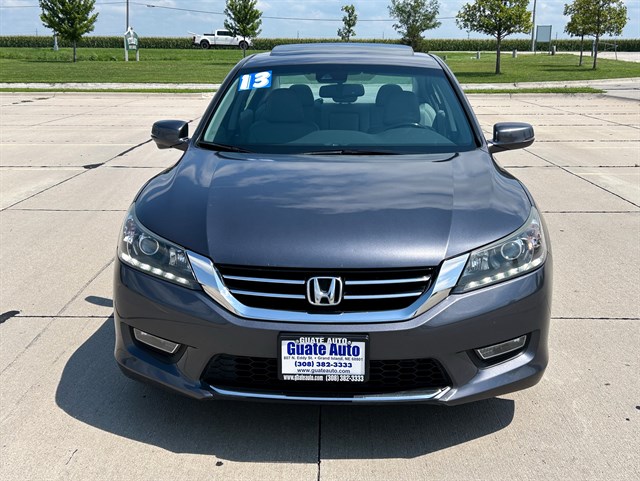 Honda Accord photo 2