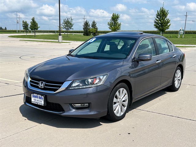 Honda Accord photo 3