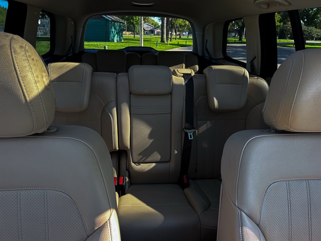 Mercedes-Benz GLS-Class photo 16