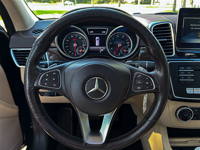 Mercedes-Benz GLS-Class photo 6