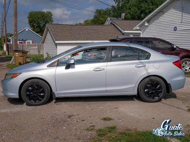 Honda Civic photo 4